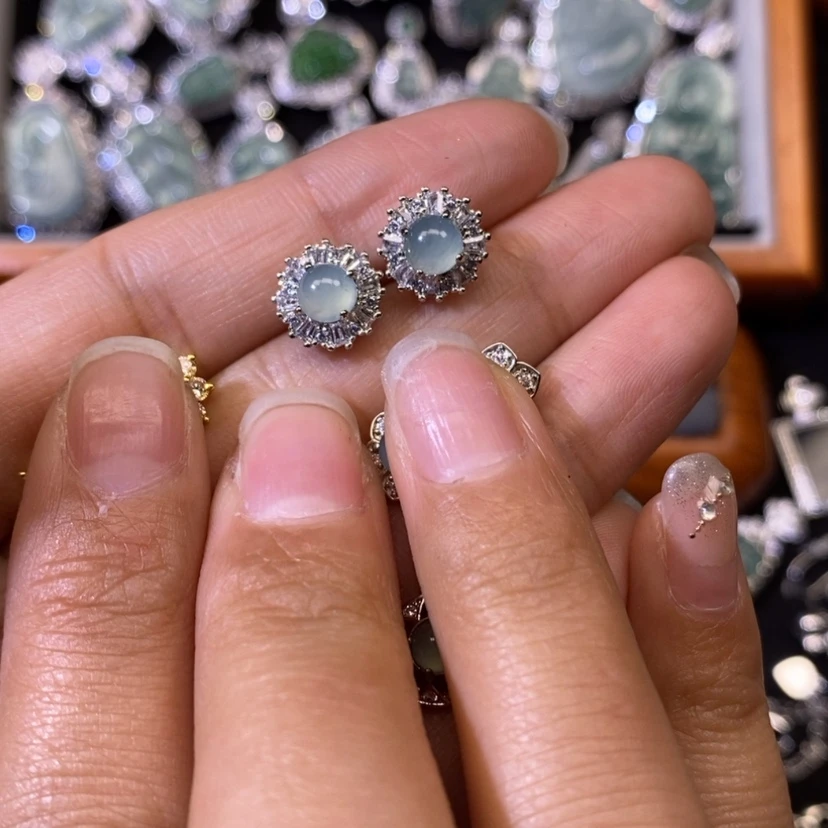 【闪购商品】翡翠颈饰未镶嵌天然