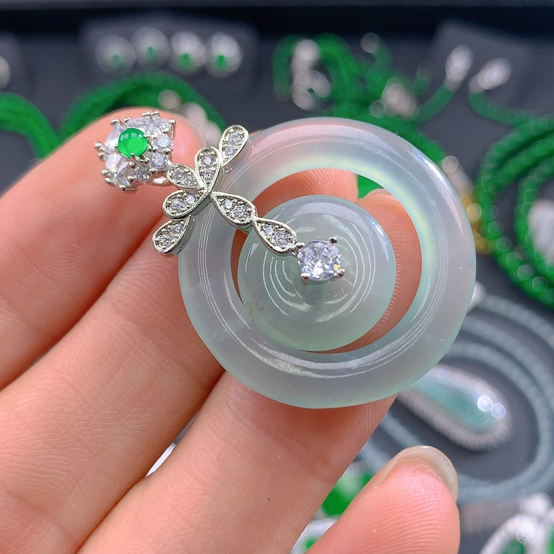 翡翠手链未镶嵌翡翠