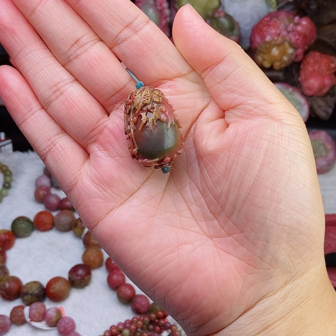 未镶嵌石英质玉（盐源）珠宝半成品