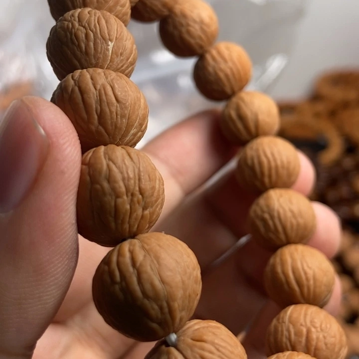 猴头核桃吊坠是一个不想