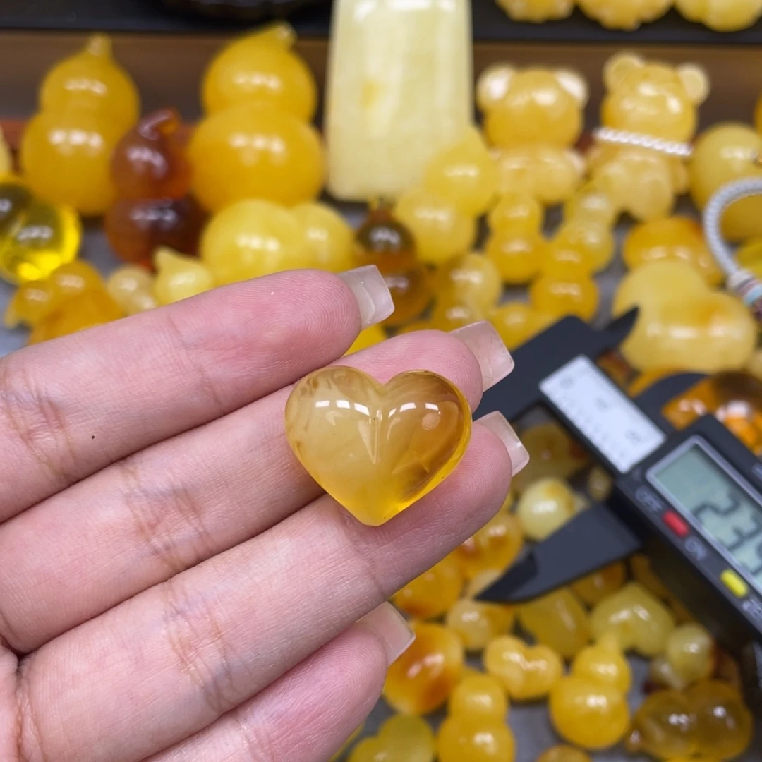 琥珀未镶嵌珠宝奇石