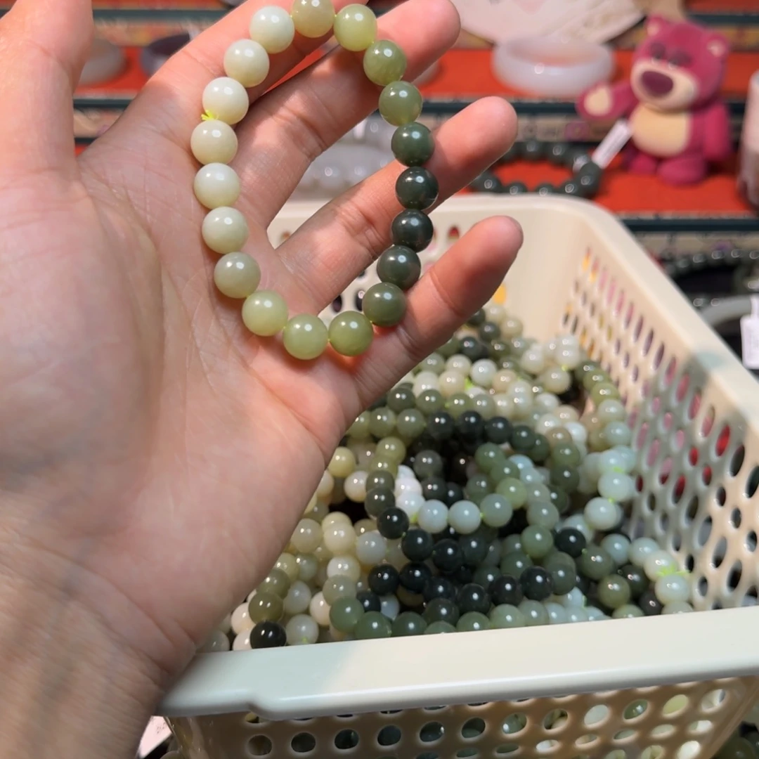 和田玉手串未镶嵌卡10湖水绿渐变