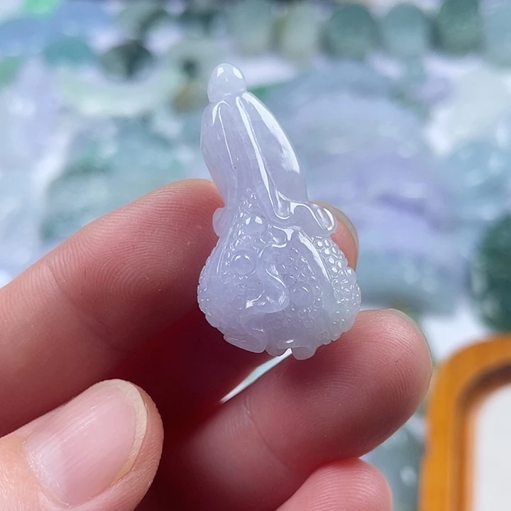 翡翠未镶嵌颈饰白菜