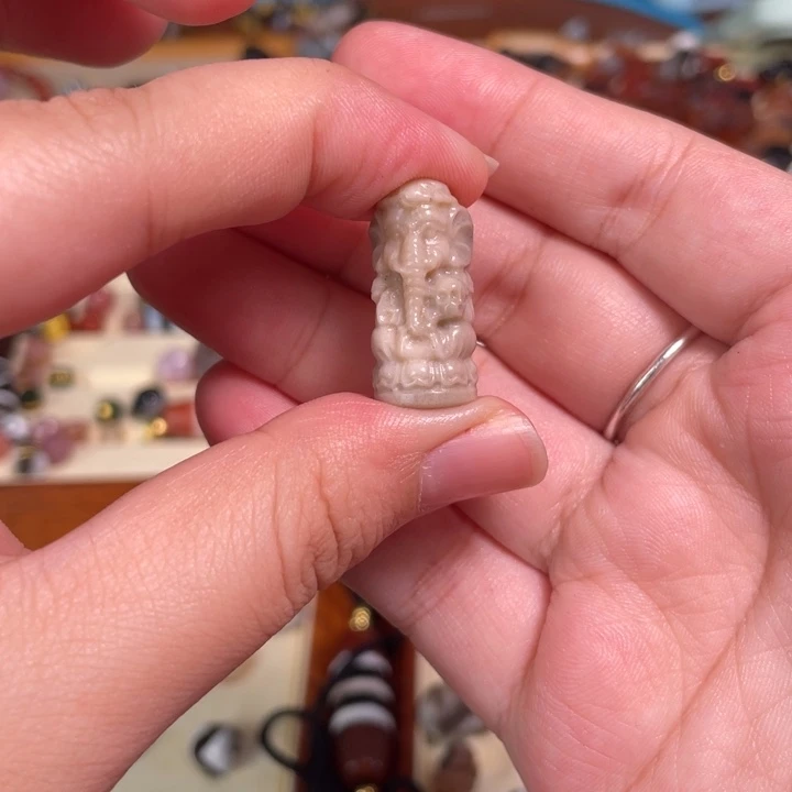 未镶嵌颈饰玛瑙/玉髓28