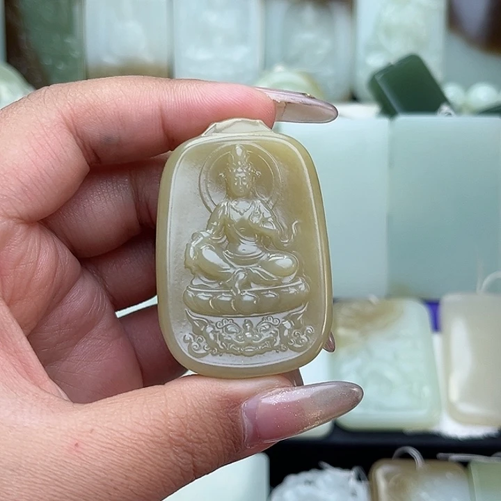 颈饰未镶嵌和田玉