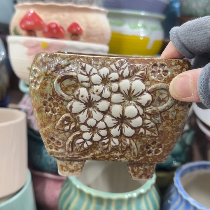 凑9块包邮，有孔，陶瓷花盆