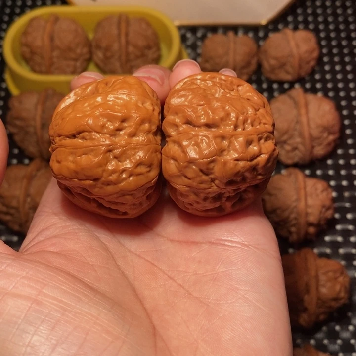 文玩核桃把件肉球
