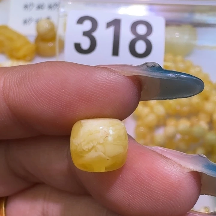 裸石琥珀未镶嵌10×8.6微瑕