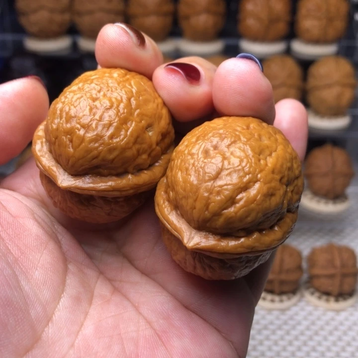 文玩核桃把件42粗筋大屁桃38+