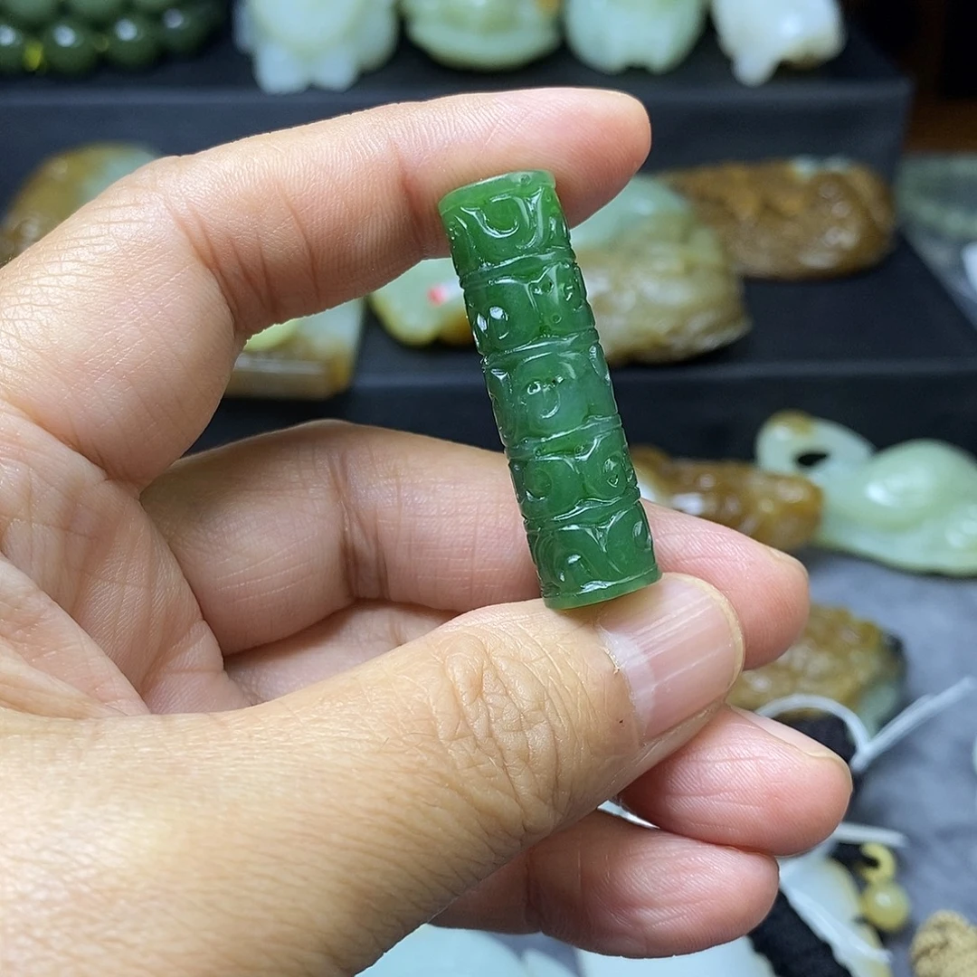 聚***店和田玉未镶嵌吊坠(不含链)