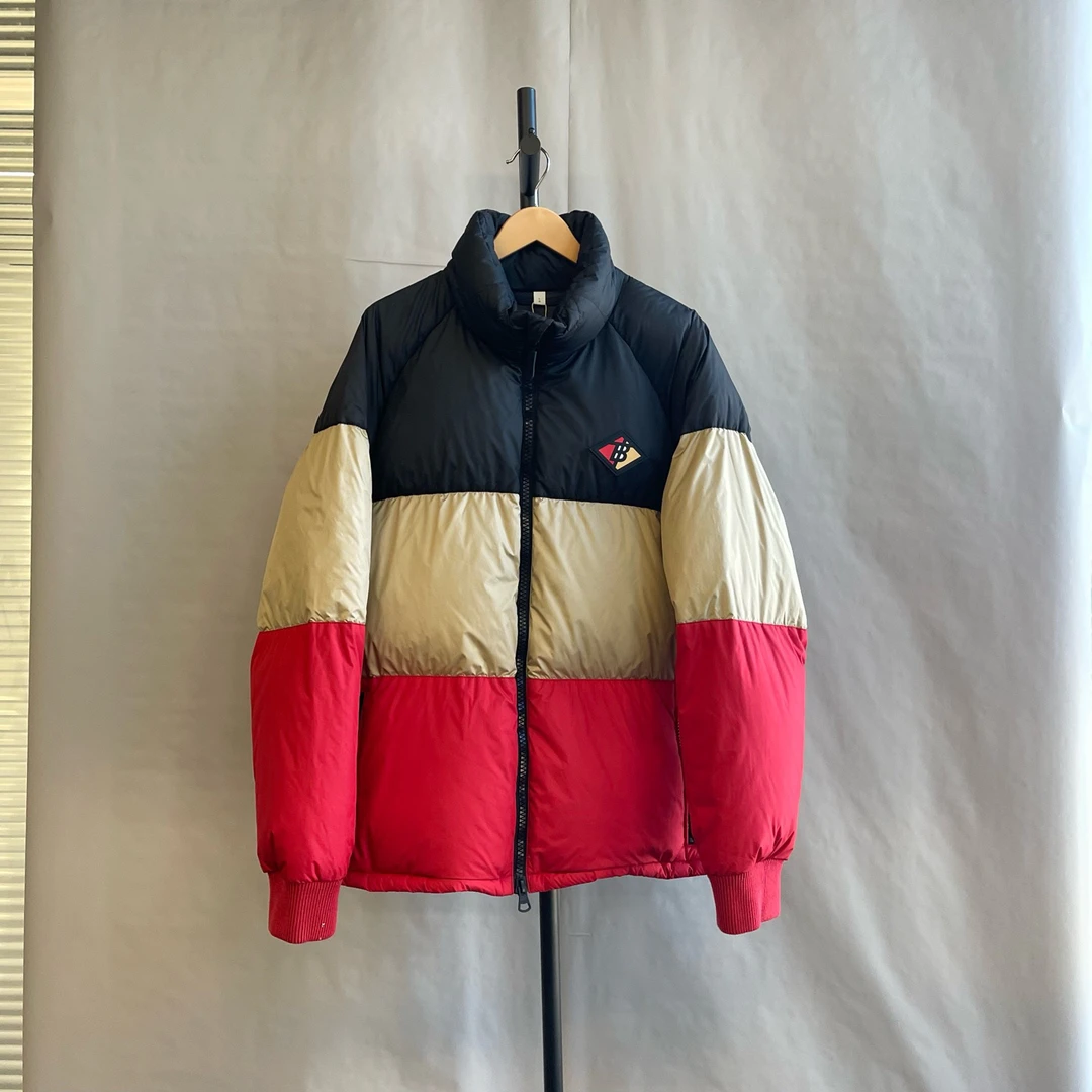 未使用 BURBERRY/博柏利 三色拼接羽绒服 L码 #9170