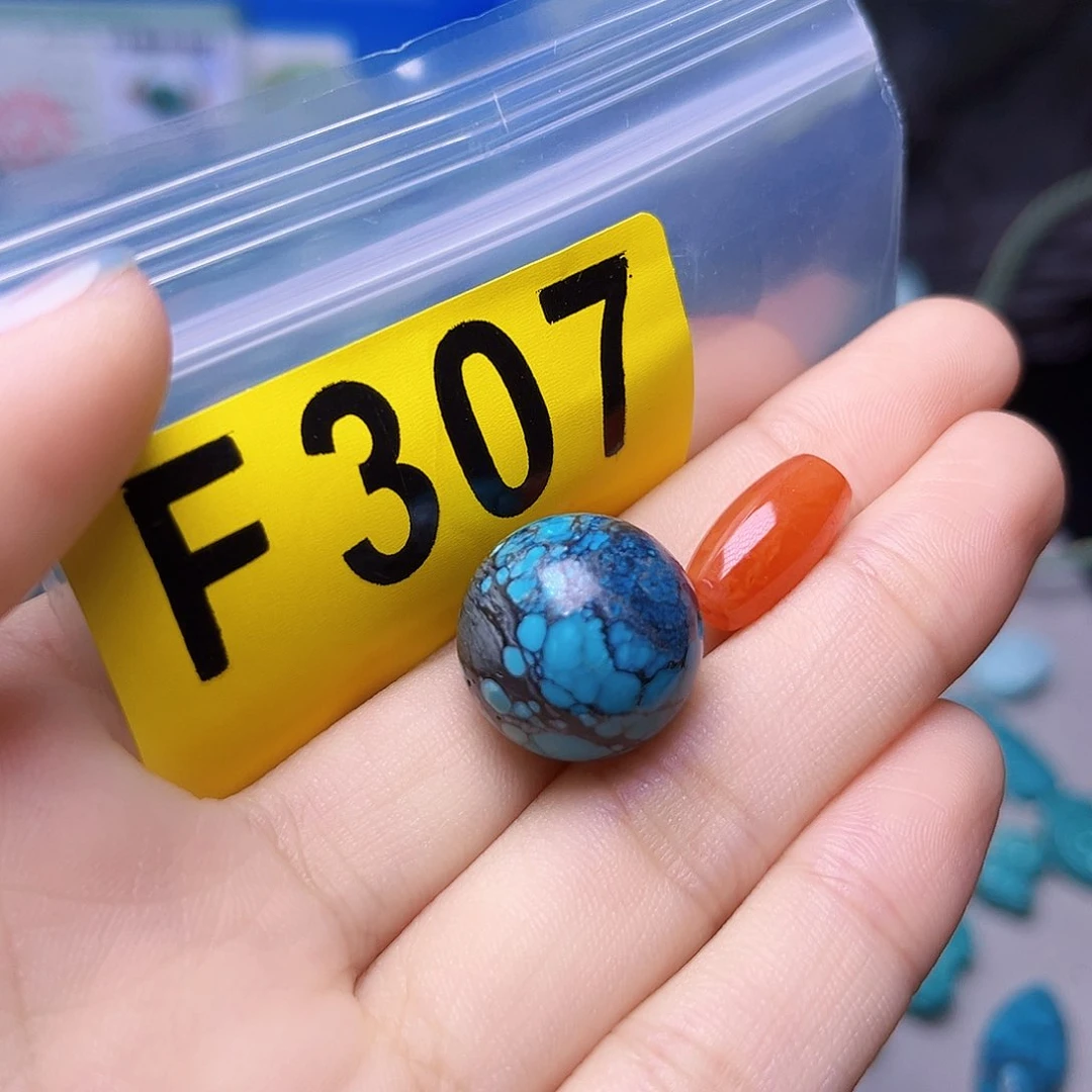 南红玛瑙未镶嵌珠宝奇石