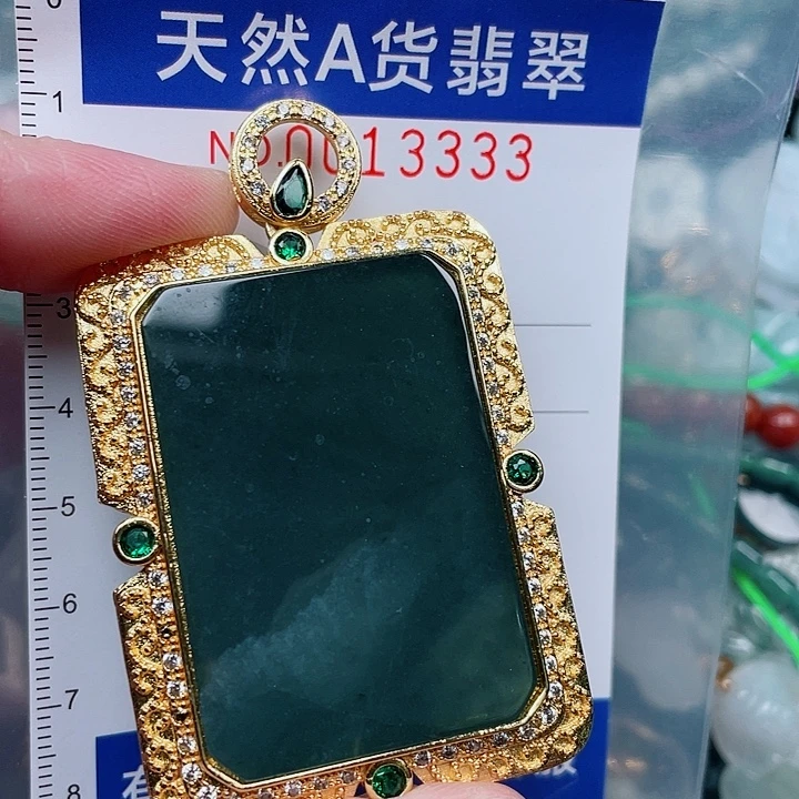 吊坠(不含链)未镶嵌翡翠