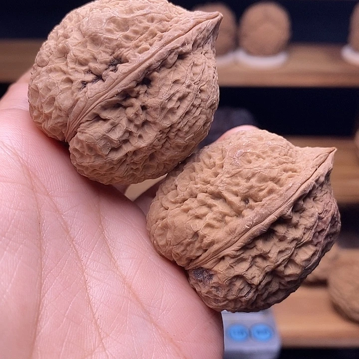 笑***生吊坠文玩核桃鸡心40