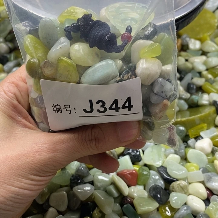 蛇纹石玉鱼缸石未镶嵌