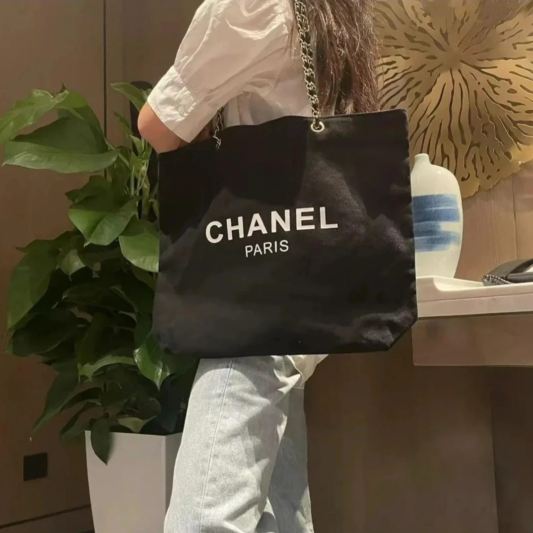 大牌礼赠周边   化妆包收纳包  帆布链条包