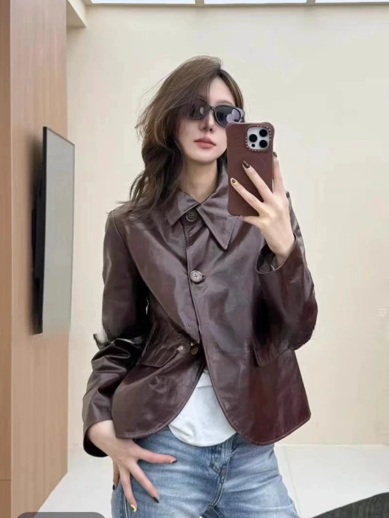 欧货秋季新款真皮皮衣女方领单排扣短款纯色修身百搭绵羊皮外套