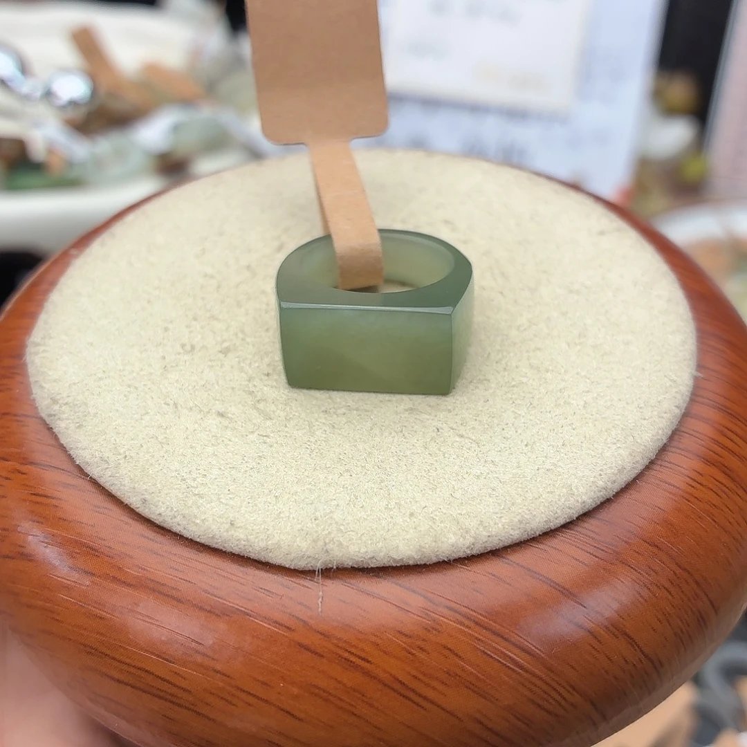 柠***道和田玉（糖玉）戒指未镶嵌Q84冰湖水16.2不退换