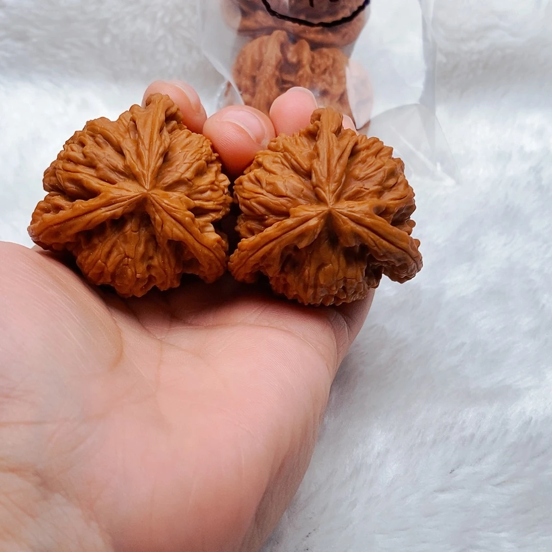 如***常文玩核桃吊坠三棱