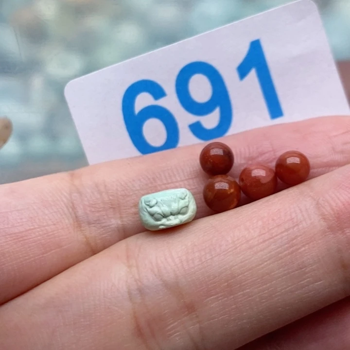 南红玛瑙未镶嵌珠宝奇石