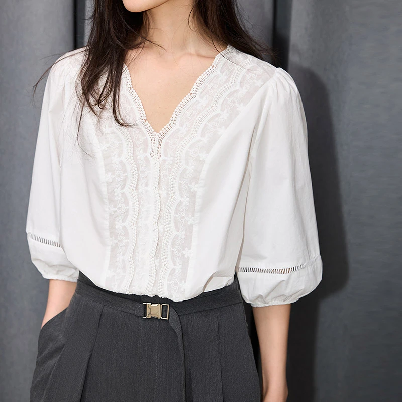 夏季新款白衬衣女装法式蕾丝花边V领泡泡袖雪纺中袖洋气衬衫女款