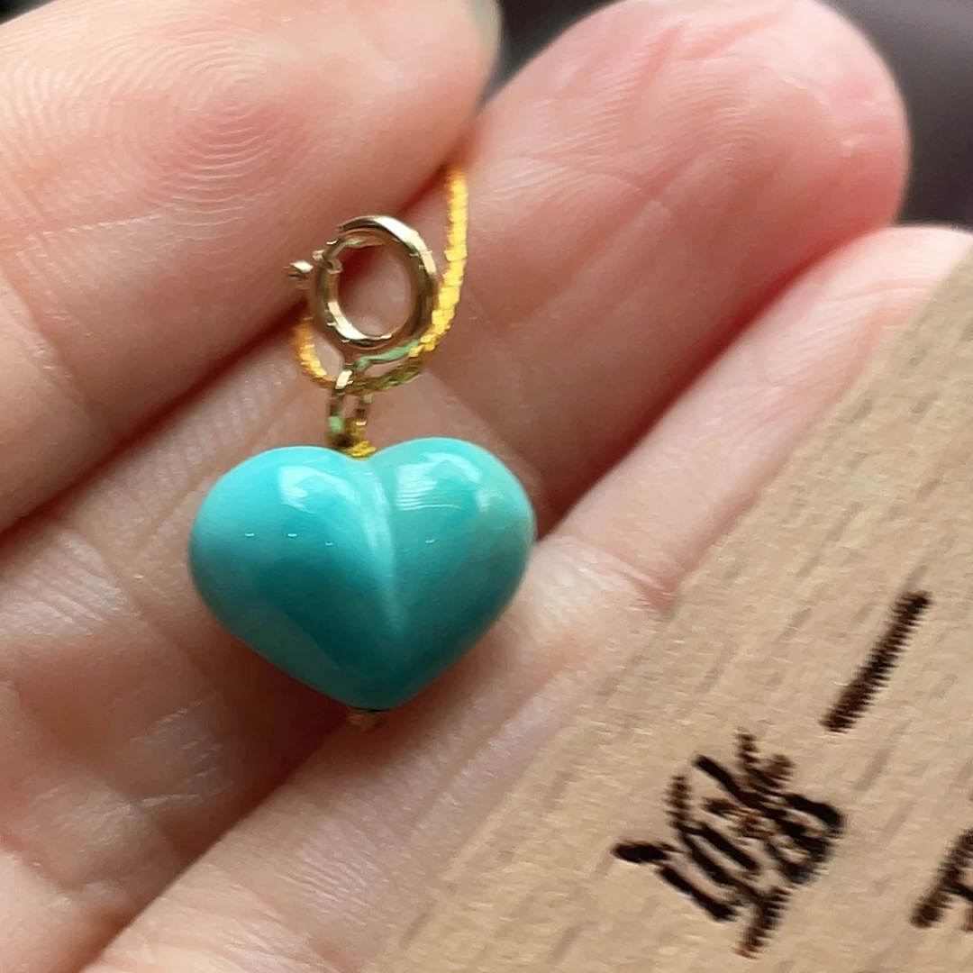 未镶嵌绿松石颈饰