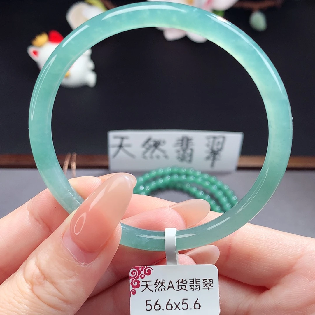 翡翠手镯（圆镯）未镶嵌