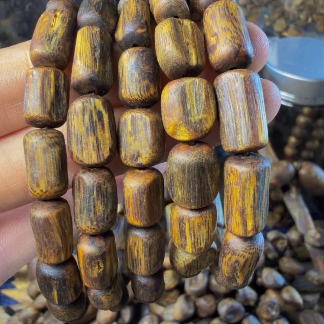 沉香沉香碎屑沉水浮树心油发一条