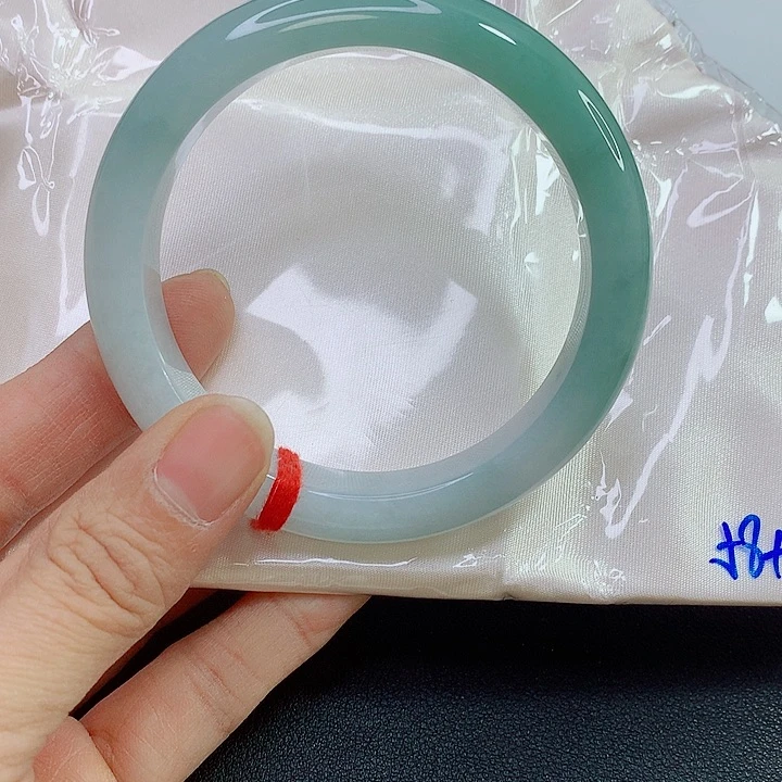 未镶嵌手镯翡翠富**木