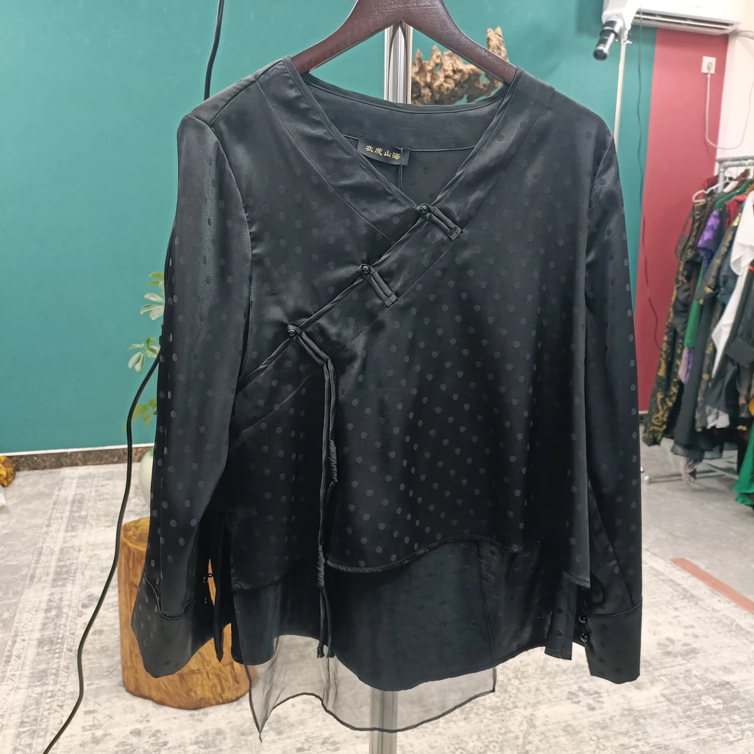 【大海轻奢】BF32821-1绣气质百搭设计师款时尚上衣