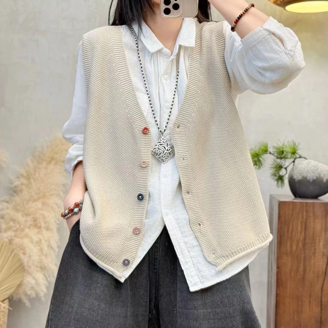 2025时尚春季新款彩虹扣V领开衫马甲女休闲百搭叠穿宽松外搭文艺