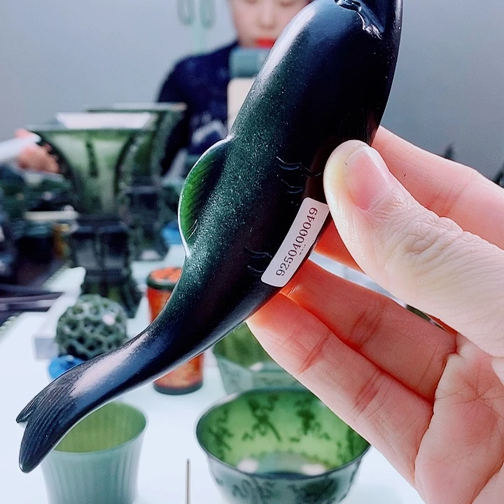 和田玉未镶嵌把件