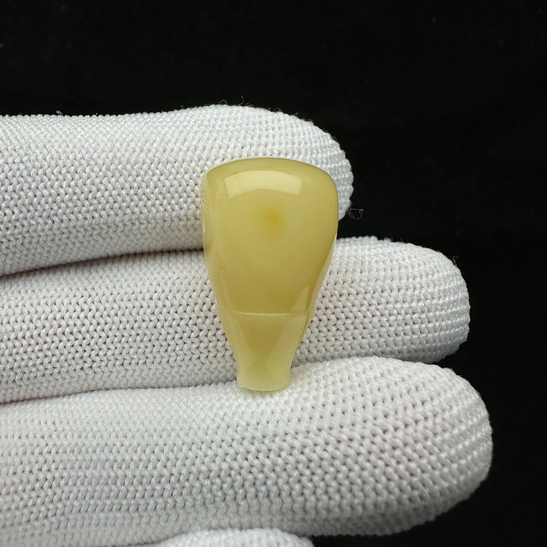 Z1170天然原矿蜜蜡 蜜蜡三通 13.7*24mm 80克价