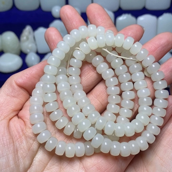 林***焰和田玉未镶嵌颈饰