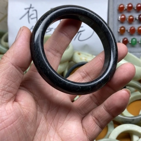 未镶嵌蛇纹石玉手镯西*?