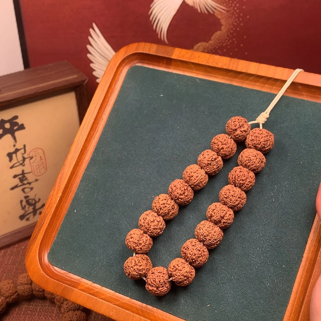 手串金刚菩提心***来4、高山籽六瓣18mm头货