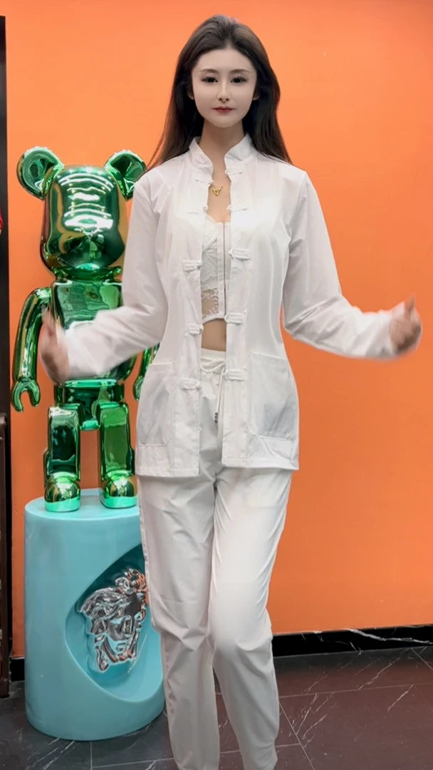 中国风夏季2025 禅意中式立领纯色软舒适五盘扣男士薄款衬衫套装。