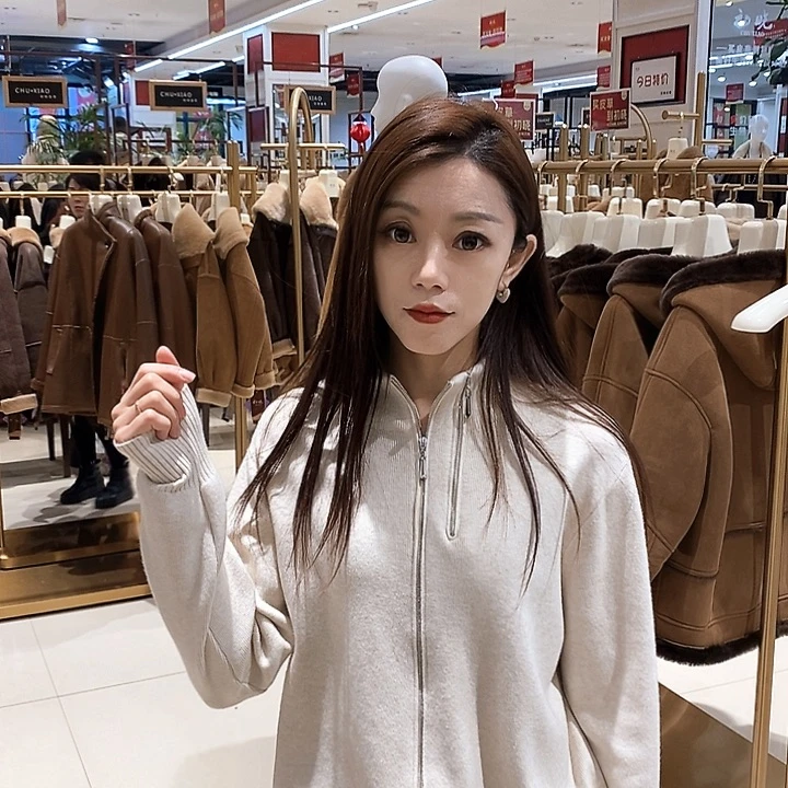 初晓皮草外套搭配