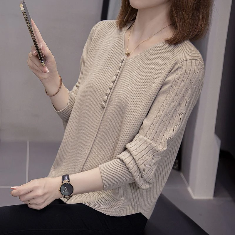 2025秋新款V领设计感长袖针织衫大码女装微胖mm内搭弧形下摆毛衣