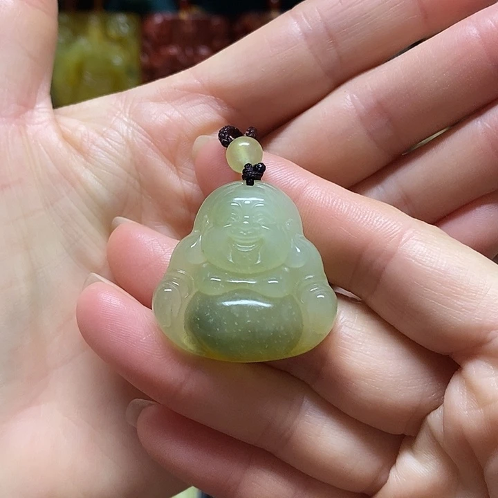 岫玉未镶嵌吊坠(赠链)