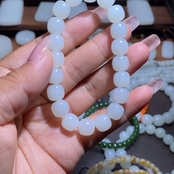 未镶嵌手链和田玉糖*?