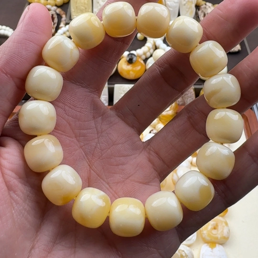 琥珀未镶嵌裸石蜜蜡