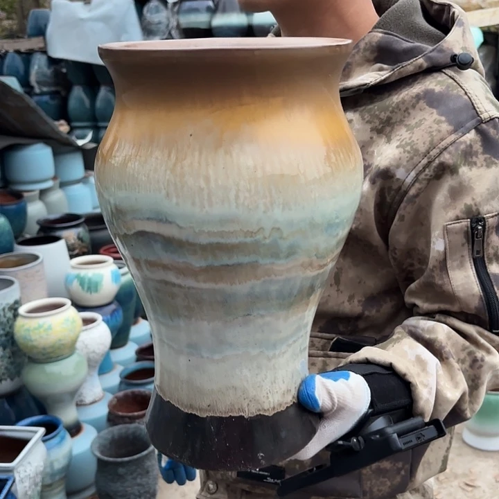 高度30厘米口18厘米