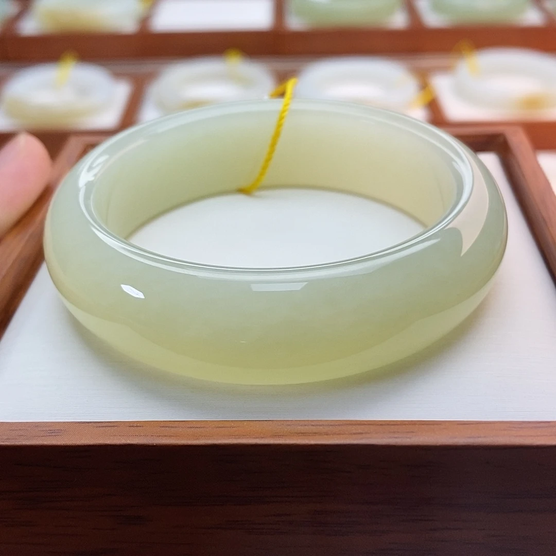 手链未镶嵌和田玉（白玉）