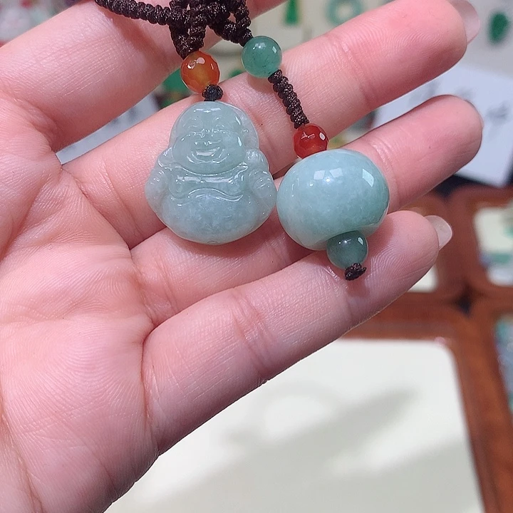 颈饰未镶嵌翡翠佛公