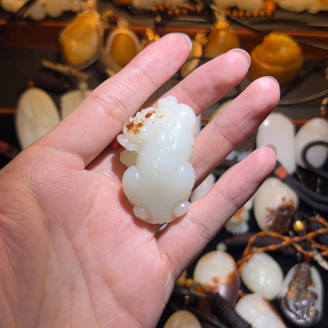 和田玉未镶嵌颈饰番***人