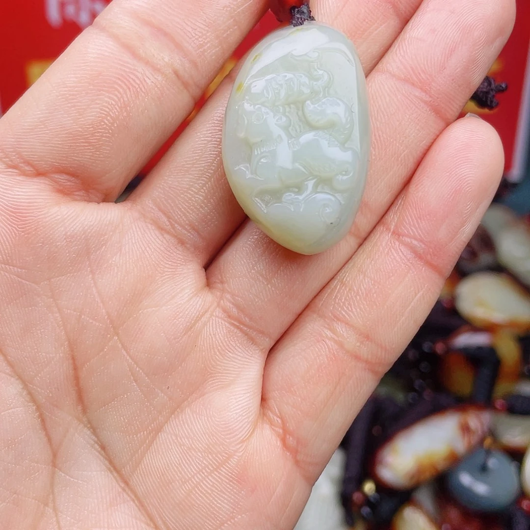 和田玉颈饰未镶嵌