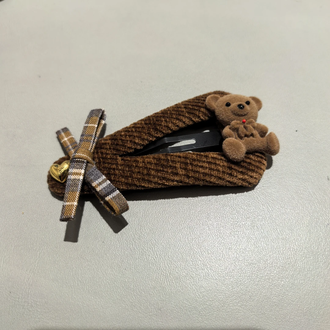 C156咖色小熊蝴蝶结爱心三角掰掰夹