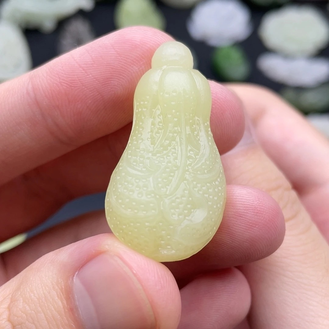 【闪购商品】颈饰未镶嵌和田玉