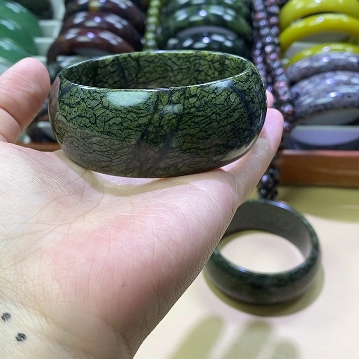 红***茶未镶嵌蛇纹石玉手镯5号
